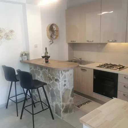 Apartman Near Kastela